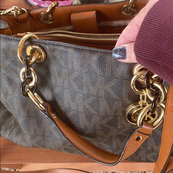 Michael Kors purse - Picture 2 of 10